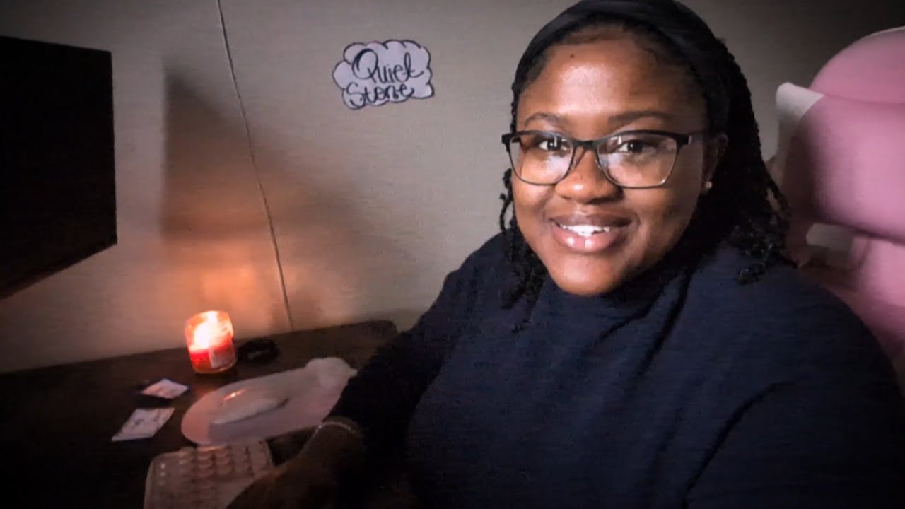 ASMR Регистрация и бронирование в отеле | Тихая речь, звуки печати + персональное внимание