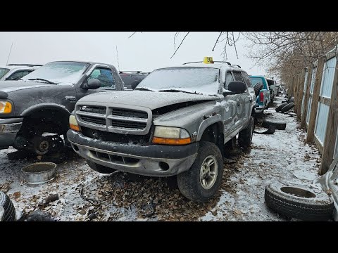 2000 Dodge Durango at U-Pull Salvage Yard in Minnesota - YouTube