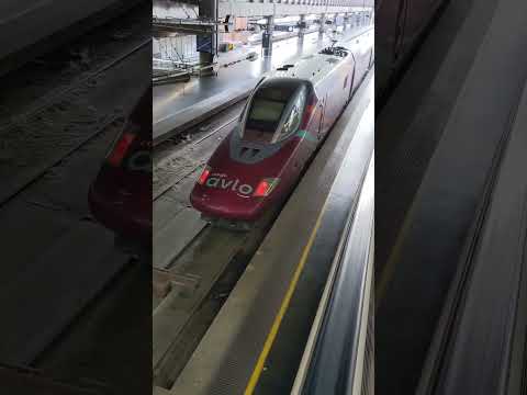 Video: Madridi-Barcelona lennutranspordi ja AVE rongi valimine