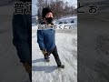 クロックスじゃん！なんで滑らないの？#shorts #スキー場 #スキー #クロックス