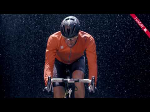 Video: Sportful Fiandre Light No Rain Ulasan jersi SS