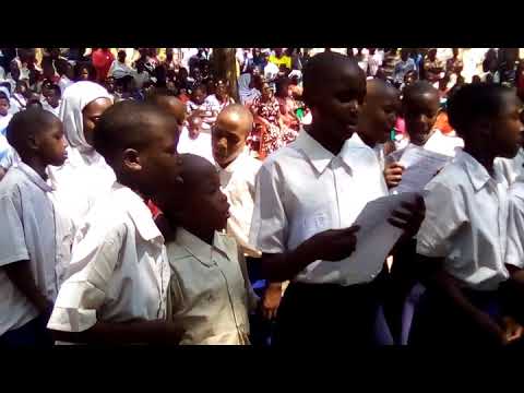 Video: Jinsi Ya Kusherehekea Kuhitimu Shule Ya Msingi