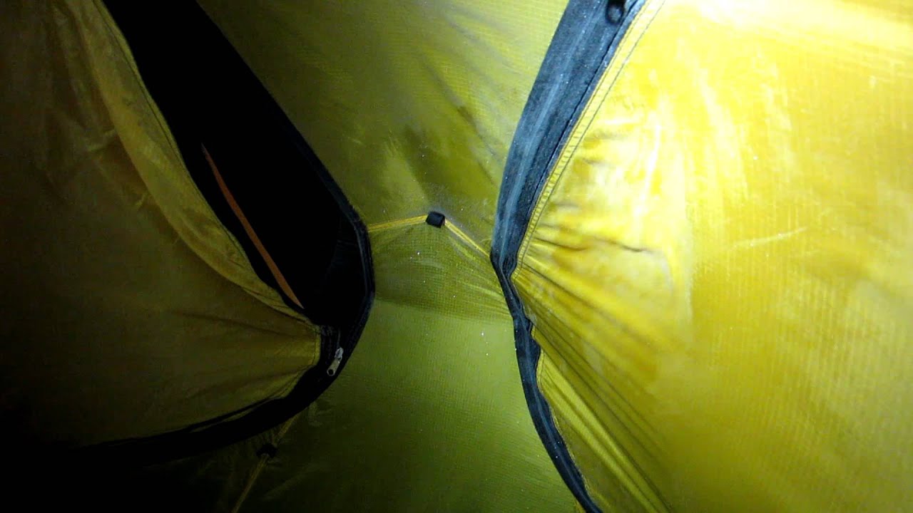 Hilleberg Allak i stiv kuling - innsiden