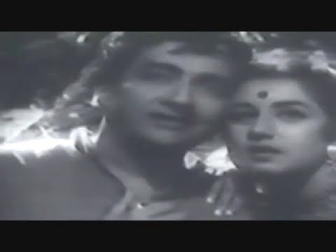 Chand ko dekho jiChand Mere Aaja 1960 Nanda BharatBhushan Lata  Rafi I C Kapoor Chitragupt a tri