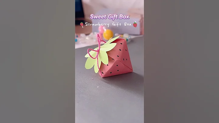 Strawberry sweet gift box 🍓✨#shorts #art #diy #muktaartandcraft #youtubeshorts