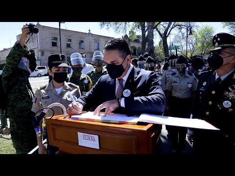 Encabeza Gobernador inauguración de exposición fotográfica "Ejército y Fuerza Aérea"