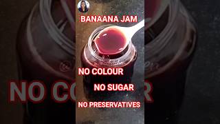 You can make delicious jam from small fruits without adding sugar.