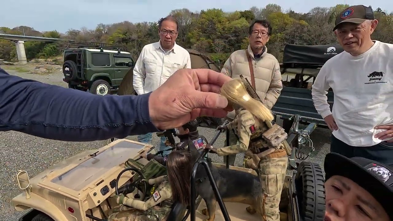 フィギュアが凄い FMS 1：6 LJ10 ジムニー - YouTube