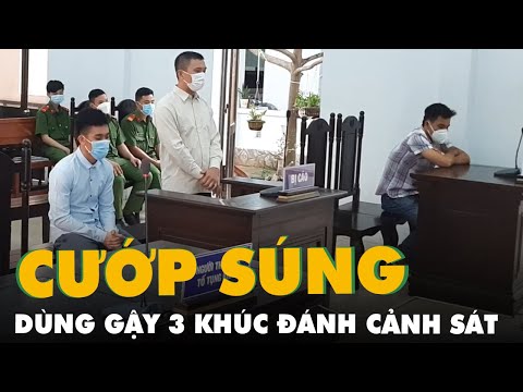 Video Dùng gậy 3 khúc đánh cảnh sát, cướp súng, hai thanh... - youtube