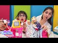 Ayşe ve Ümit ile Barbie oyunları! Ken soğuk havuza giriyor! Doktor oyunu!