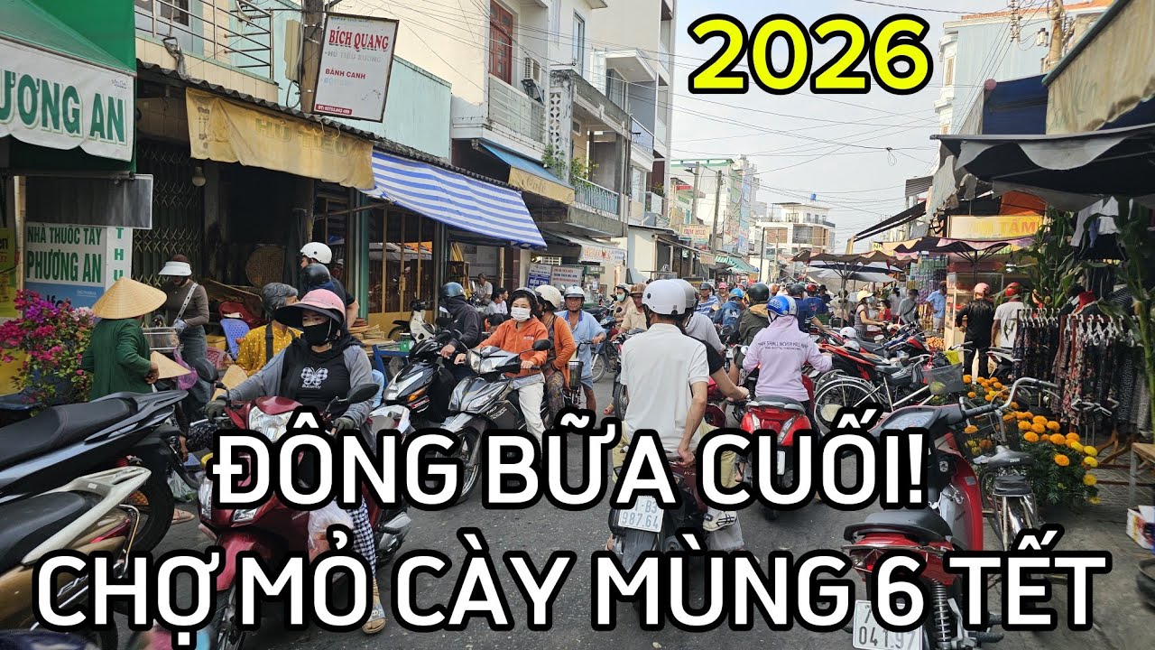 Đông bữa cuối! Chợ Mỏ Cày sáng mùng 6 Tết 