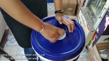 Strong mom tukang aduk cat