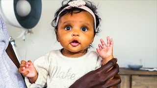 BABY'S FIRST LOOK BOOK!