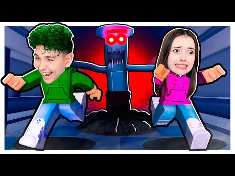 ПЫЛЕСОС НАПАЛ на НАС в СУПЕРМАРКЕТЕ 😱 Panik Roblox