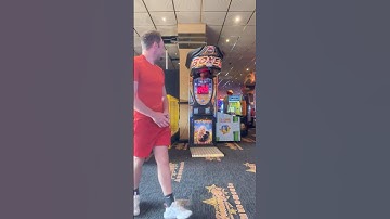 Punch machine 💥  #punch #punchmachine #arcade #youtubeshorts #shorts #bosh #hardhitterzuk