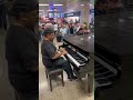 One of House music’s originators, Kerri Chandler, having a jam session at Malaga airport. 🎹