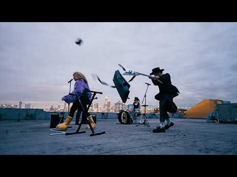 The Manic Boys And Girls Club - Last Train (Official Video)