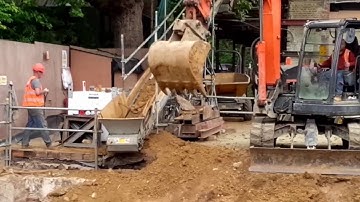 Easikit 600 Conveyor Handling Excavated Spoils in London