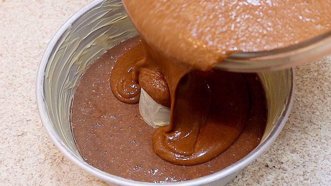 VOCÊ SÓ VAI QUERER ESSE BOLO INVERTIDO DE BRIGADEIRO QUE JÁ SAI RECHEADO DO FORNO!! -Isamara Amâncio