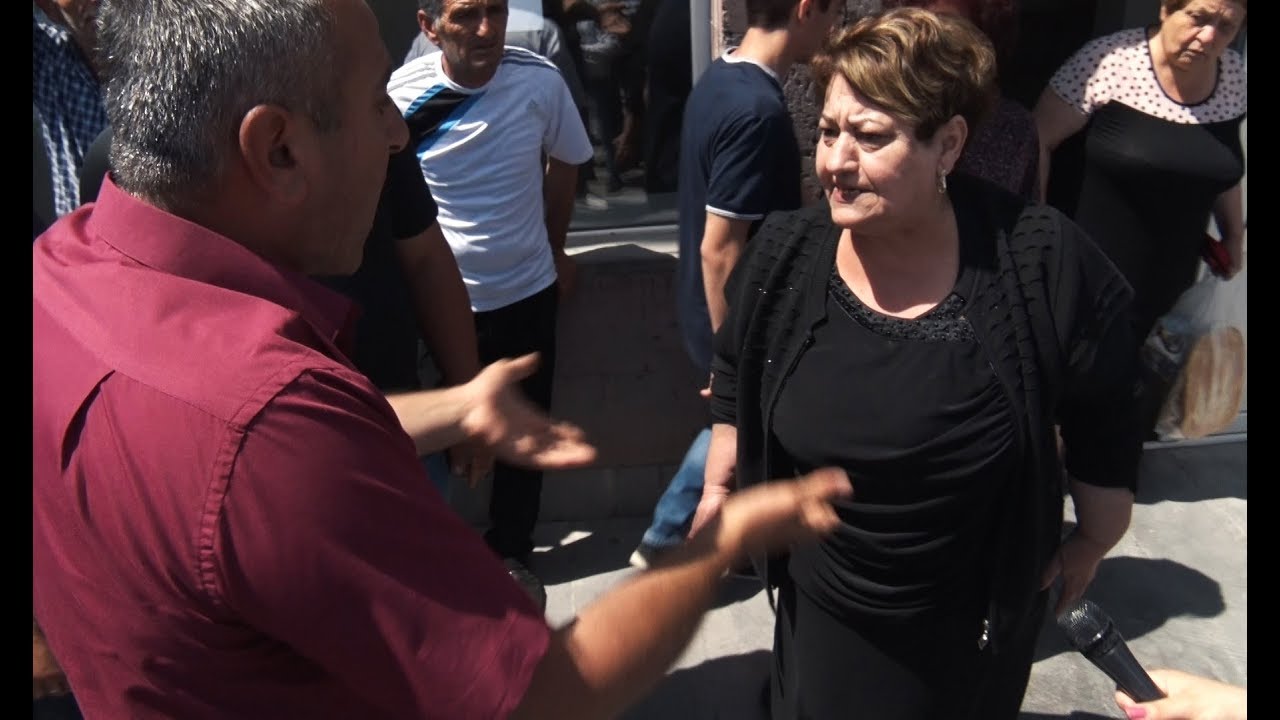 Այ աբիժնիկ, այ թուխս. Թեժ վիճաբանություն Արևաշատ համայնքում գյուղացիների ու համայնքի ղեկավարի միջև