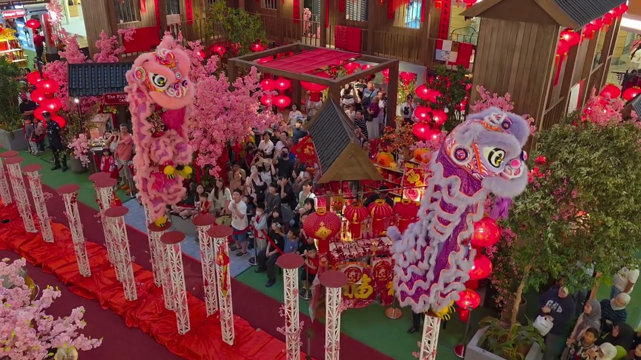 Lion dance at Mid Valley Southkey JB 16022026