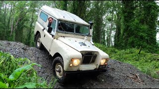 1 Series Land Rover tests out a 4x4 park in the pouring rain screenshot 2