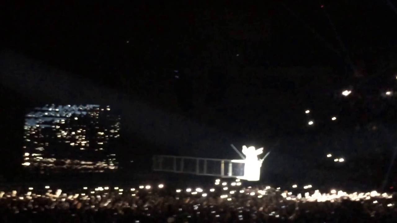 Rihanna - Woo - Anti World Tour Barcelona