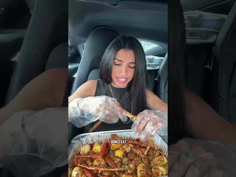 I ORDERED FOOD OFF FACEBOOK MARKETPLACE PT 2!! #food #eating #shorts