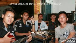 Ormu (orkes musingkn) lagi kumpul di cafe happy majalengka