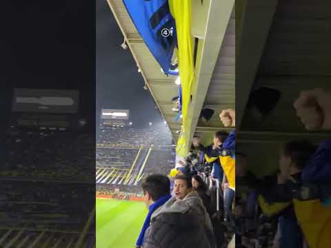 مشهد م خيف لأهتزاز المدرجات نتيجة تشجيع جماهير بوكا جونيورز