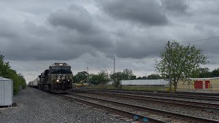 Westbound NS intermodal 27G