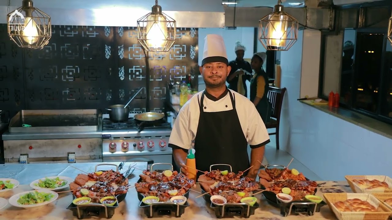 Guliet restaurant food display
