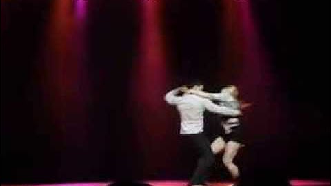 Apresentação de Zouk de Natália Vichi e Chrys Pedroso- Mostra de Dança de Jaguariúna 2013.