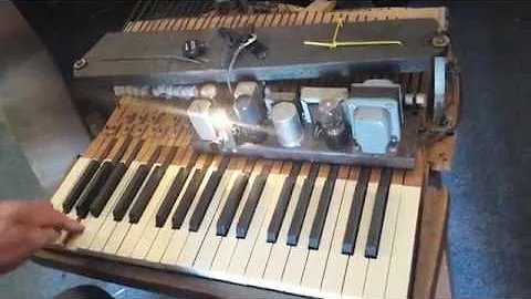 HAROLD RHODES PRE-PIANO VINTAGE ELECTRIC KEYBOARD ...