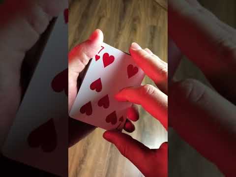 Видео: Самая простая фишка с картами The best secrets of card tricks are always No...