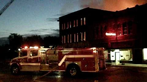 Old Alvis Hotel fire in downtown Pauls Valley, Okl...