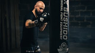 Worek Dbx Bushido Wypełniony Granulatem Gumowym Heavy Bag - 60 Kg - Czarno - Biały
