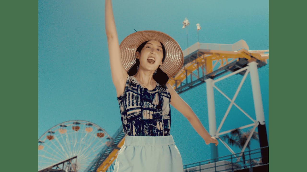 Guarda Su Lee - Superman (Official Music Video) su YouTube Guarda Su Lee - Superman (Official Music Video) su YouTube