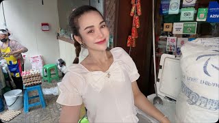 LIVE Street Café - Welcome Family 🤗 Ploysai Coffee Lady in Bangkok Thailand - Thai Street Food
