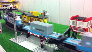 Fully automated LEGO level crossing