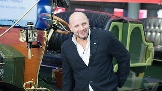 Discovery Daily Planet - Meet the Horseless eCarriage