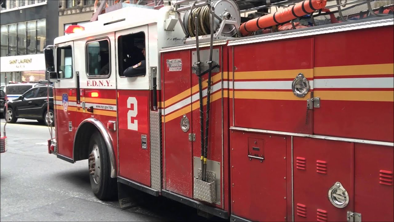 FDNY ENGINE 23, FDNY LADDER 2 & FDNY BATTALION CHIEF 8 RESPONDING TO ...