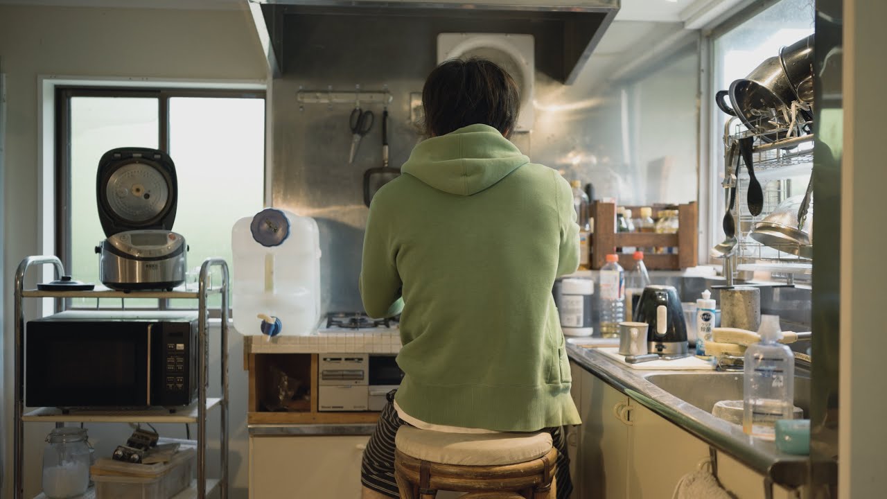 Living Alone in Japan | Letting the Day Drift By — A Carpenter's