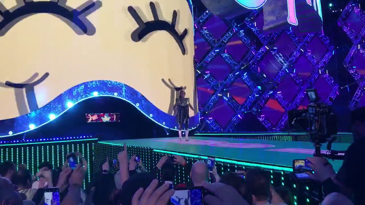 Bayley Wrestlemania 34 Entrance - YouTube