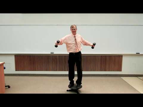 Video: Wat is een voorbeeld van impulsmoment?