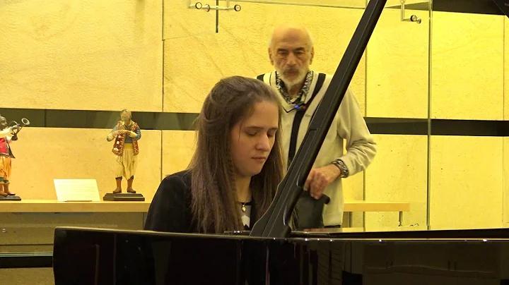 Marina Yakhlakova plays Tchaikovsky/Plet...  Andan...