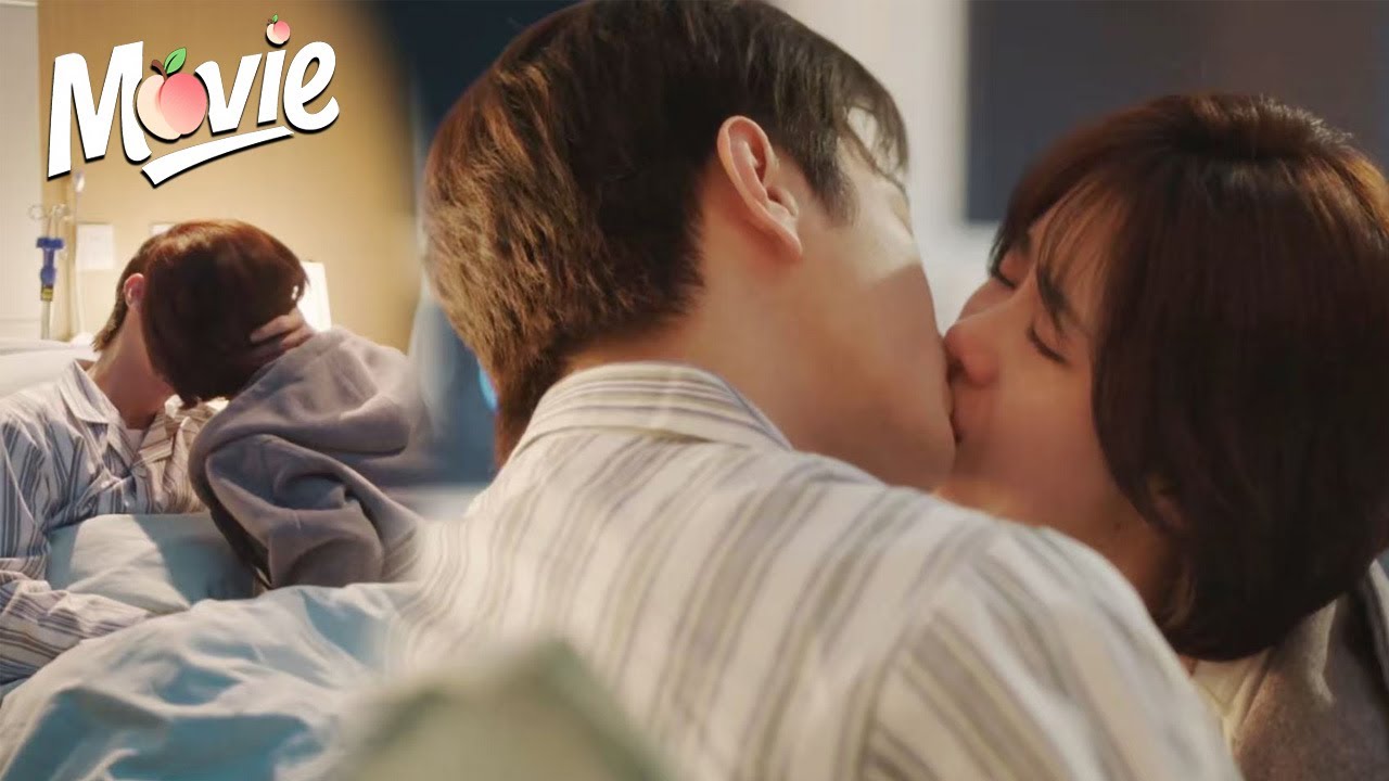 Они снова вместе! Золушка признаётся в любви генеральному директору, и они целуются.