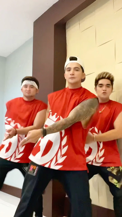 Now let me see you shakin and turn the music up 🔥