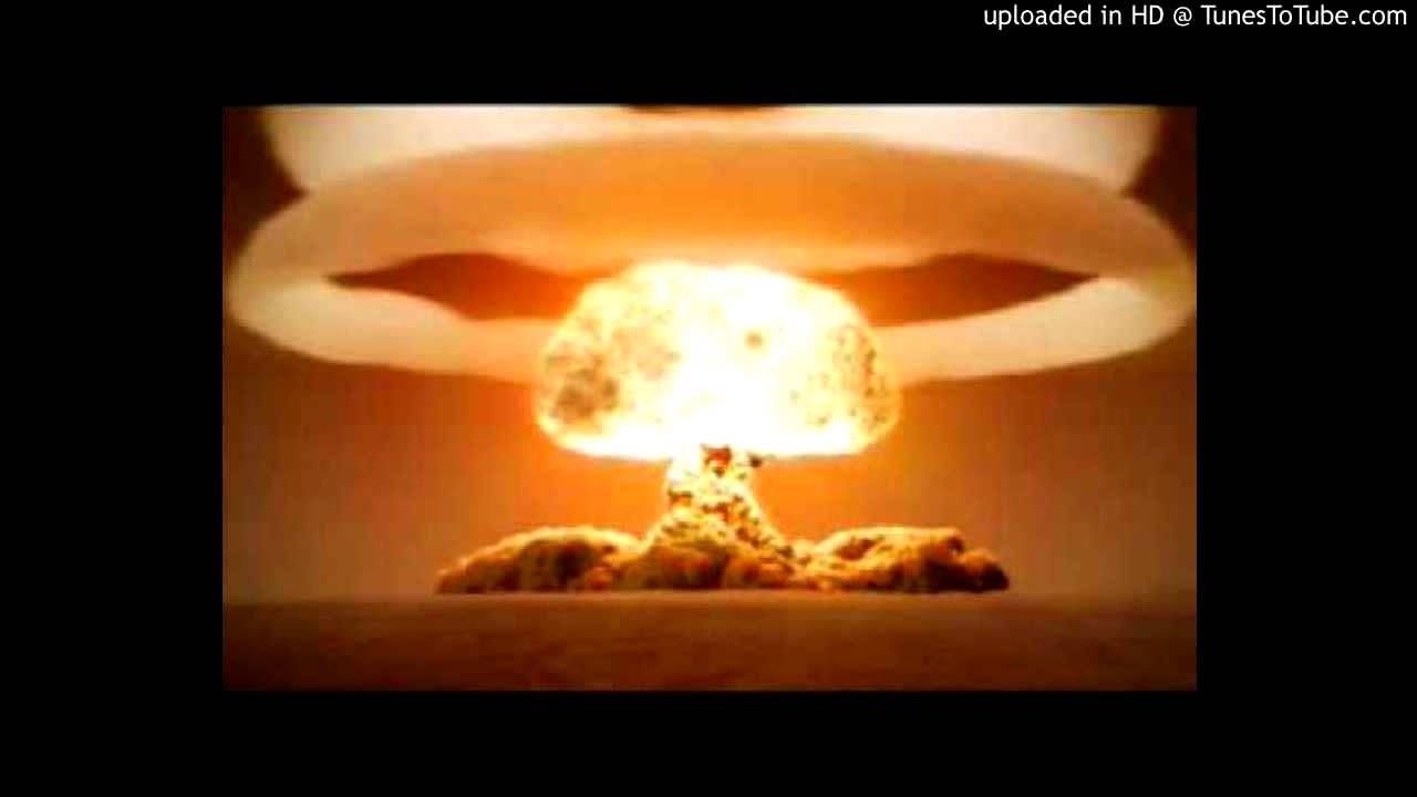 Minecraft atomic bomb with only one command - YouTube