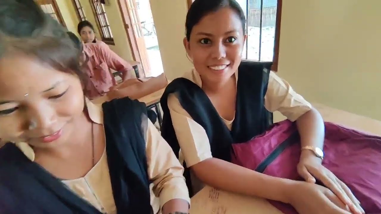 Class ৰ প্ৰথম দিনাই Ultimate খেল খেলালে মেম হতে - Bongaigaon Normal School 🥰